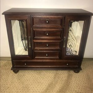 Jewelry box organization